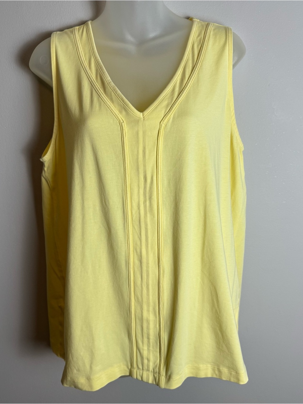 Soft Surroundings Butter Yellow V-Neck Sleeveless Tank Size L